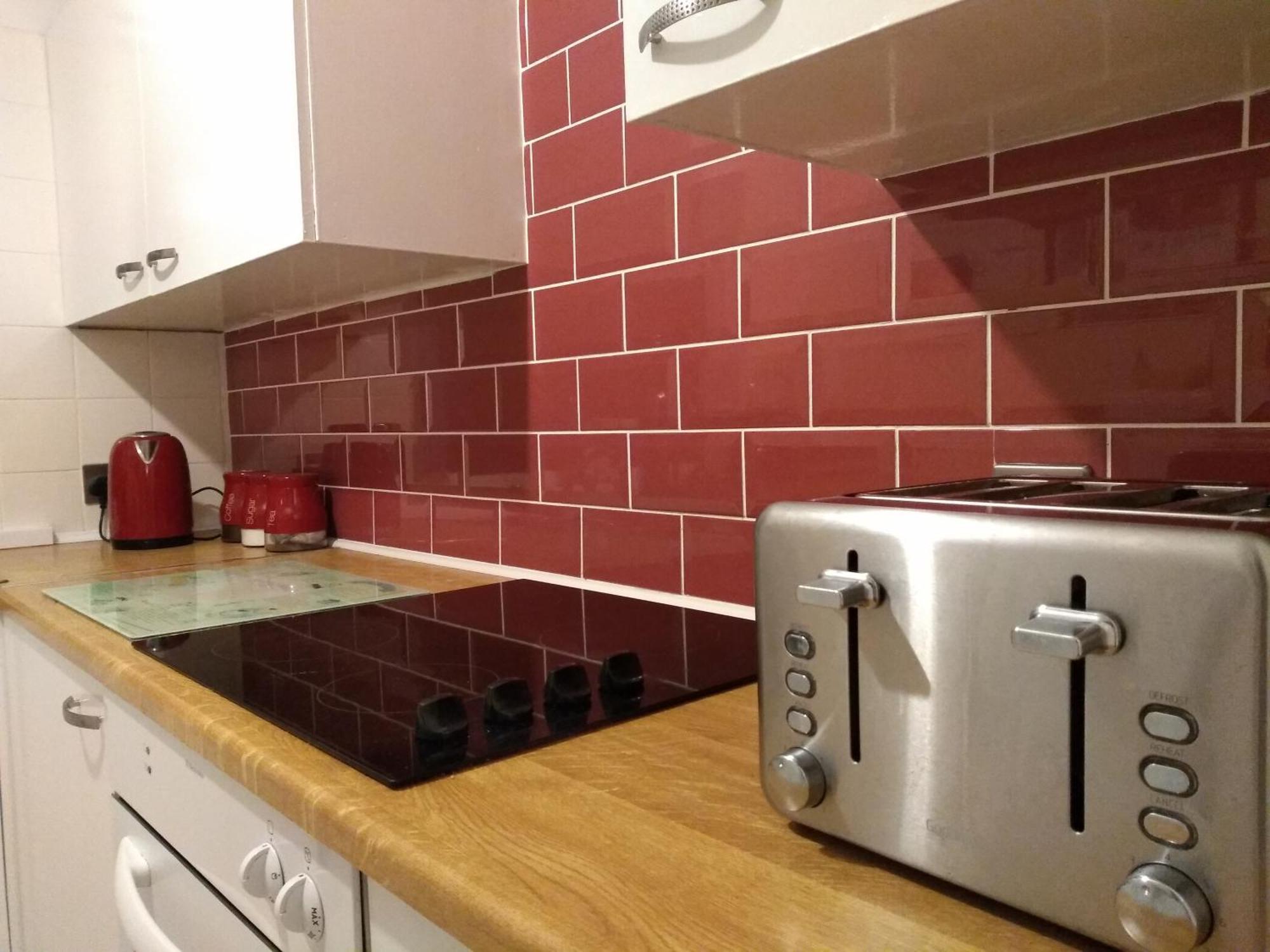 Perfect Central City Location - Parking - 3 Beds - 2 Bedrooms Belfast Kültér fotó